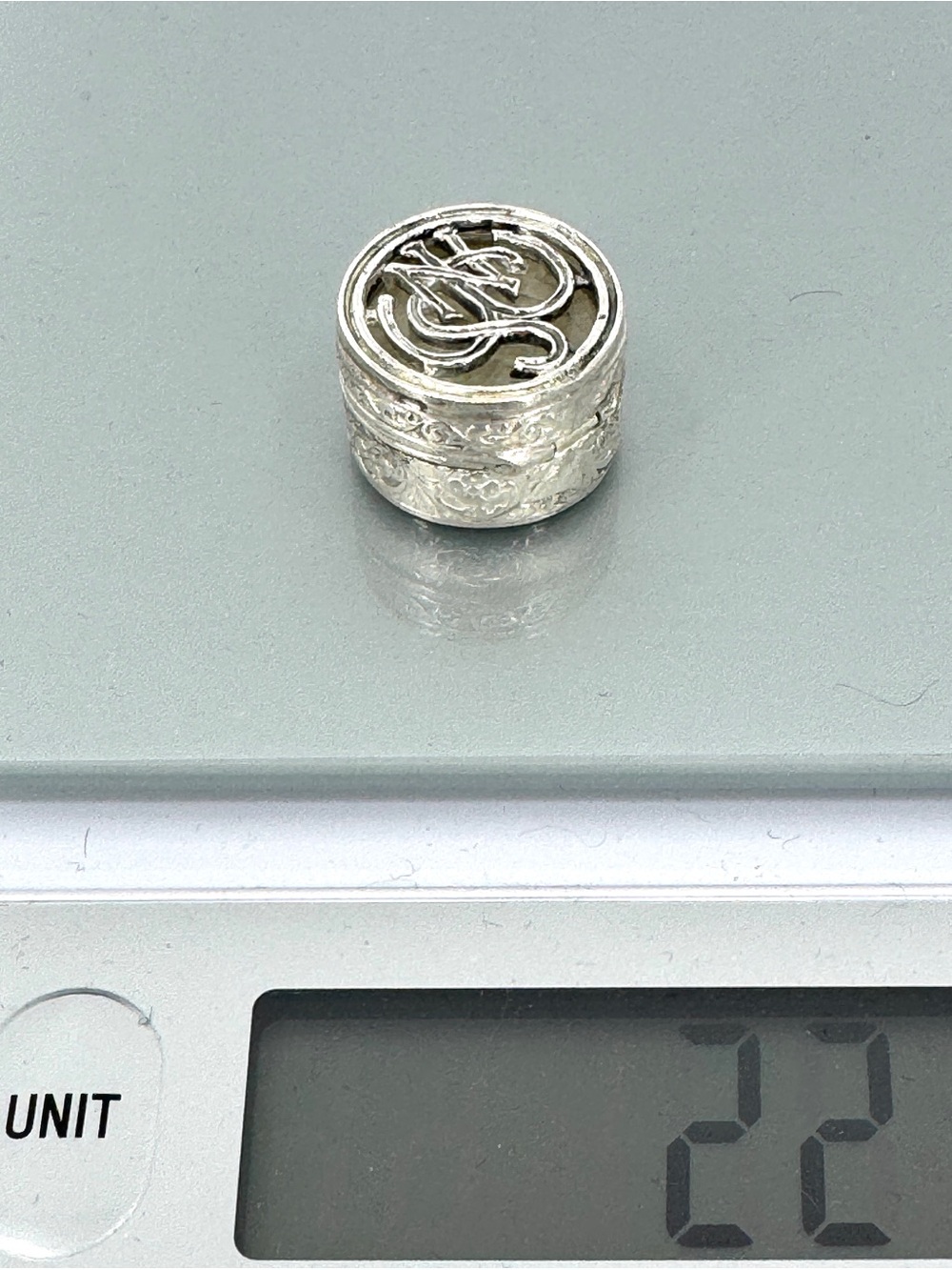 Estate Silver Plated pillbox Trinket Box for vanity - Picture 6 of 6